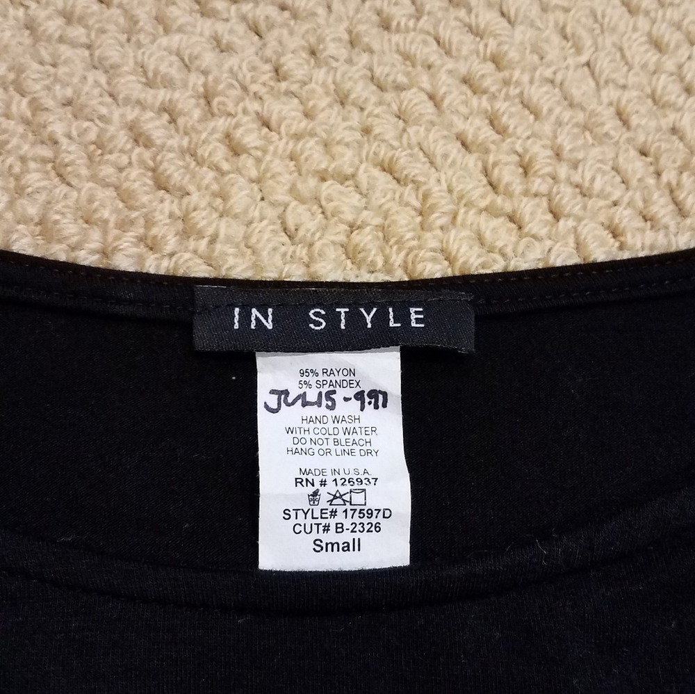"In Style" Crop Top - Picture 2 of 5